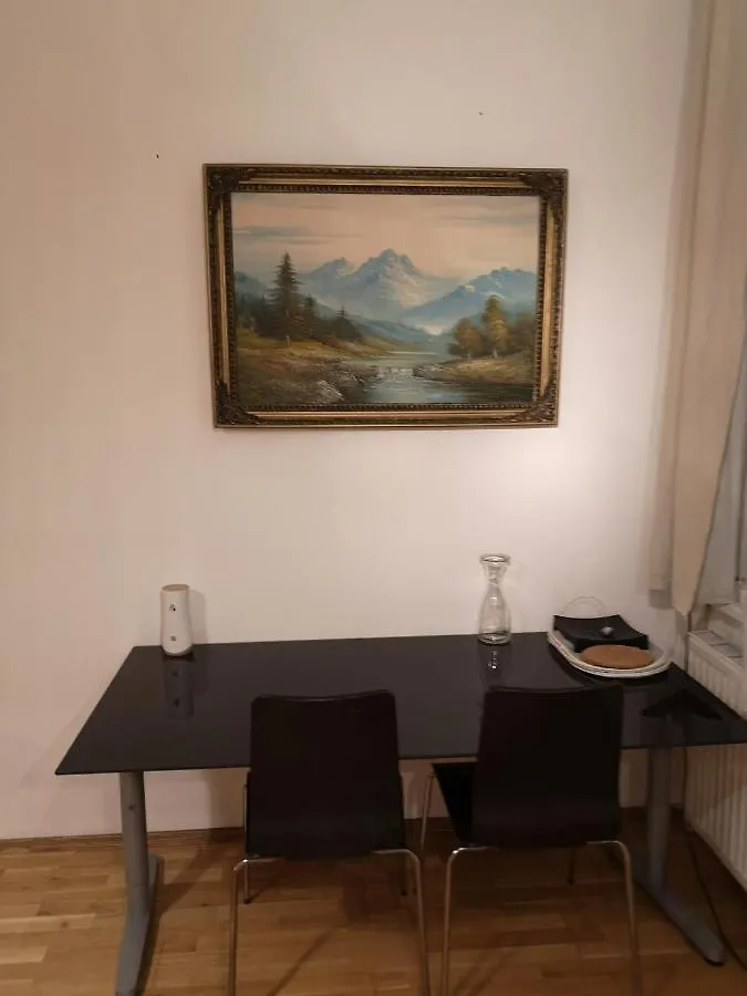 Asian Hospitality; Offer Near Imperial Palace Vienne Appartement